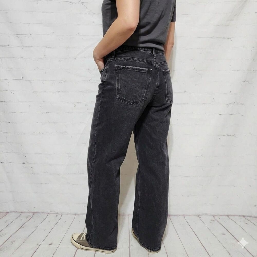 Universal Thread Mid-Rise 90s Baggy jeans Sz 4